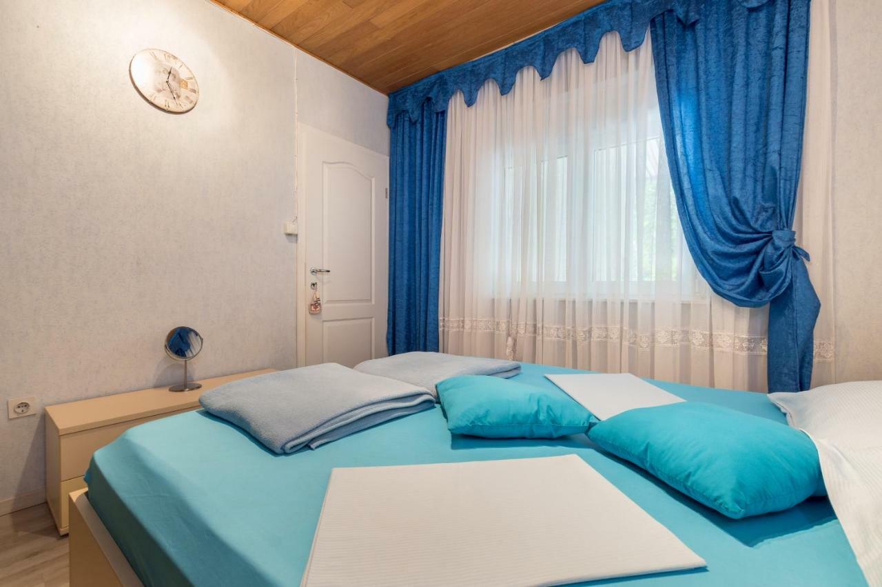 Apartments Ivan Kaštela Buitenkant foto