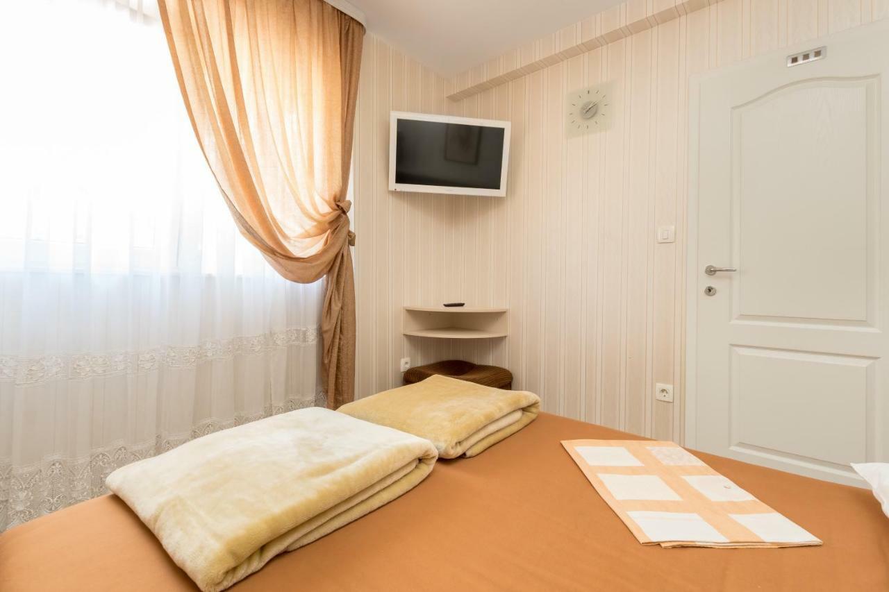 Apartments Ivan Kaštela Buitenkant foto