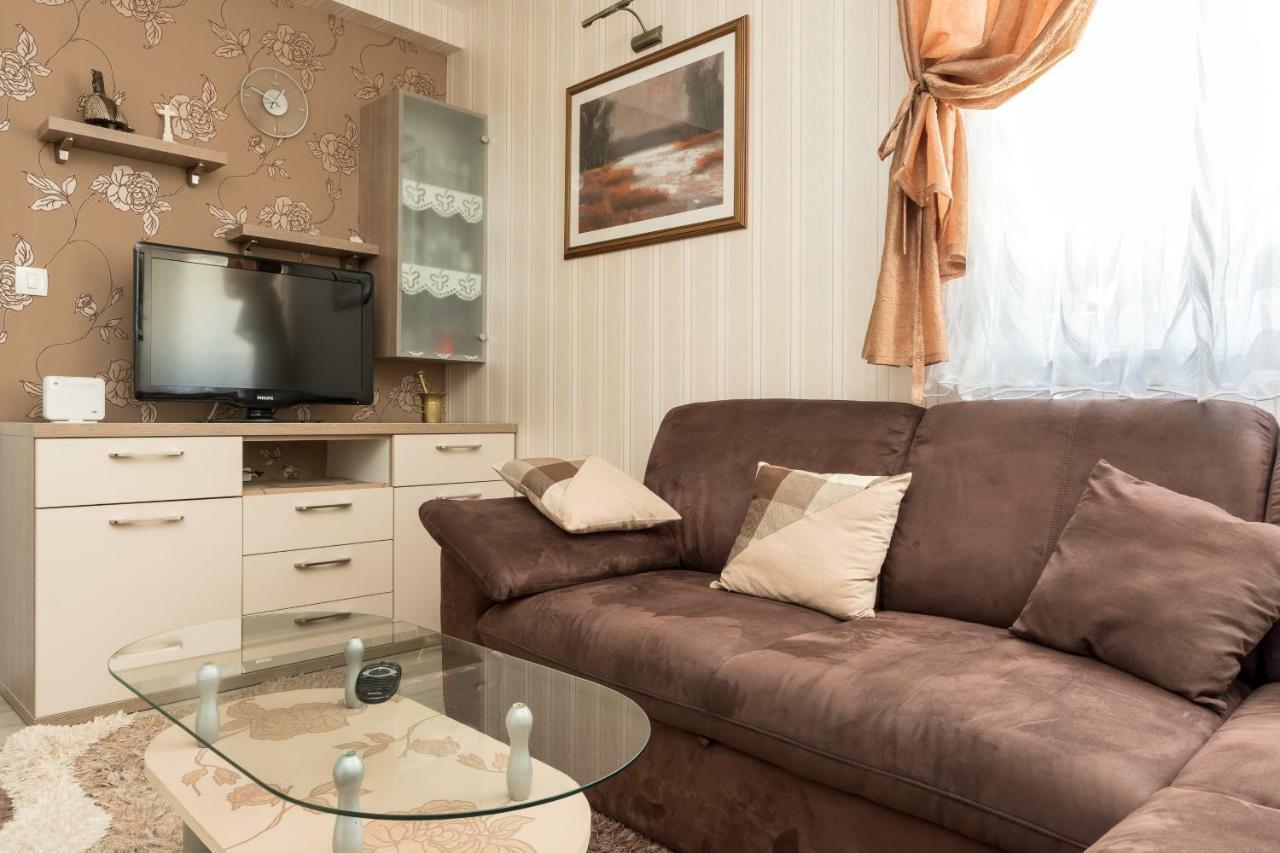 Apartments Ivan Kaštela Buitenkant foto
